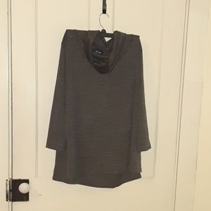 Scoop neck long sleeve shirt